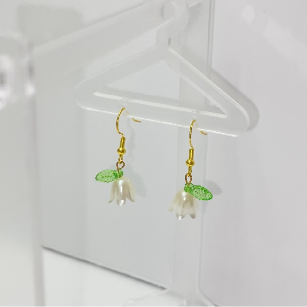 Lily of the Valley earrings ✨